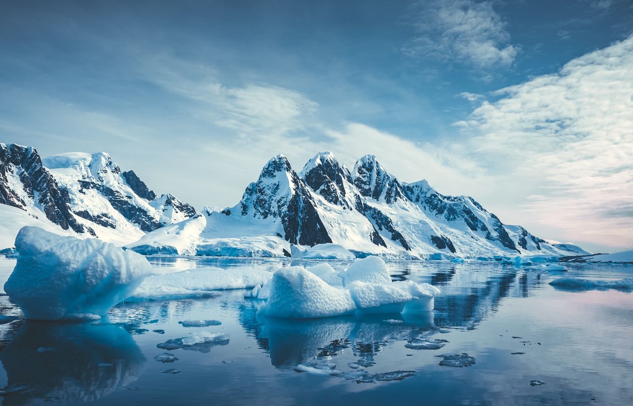 Antarktydzie przeciekają góry. Takie, o których nie mieliśmy pojęcia