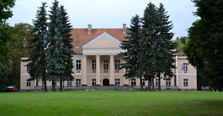 Gwałt na 13-latku? Użyli kija i nagrali to