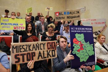 Psychoterapeutka uderza w przeciwników nocnej prohibicji