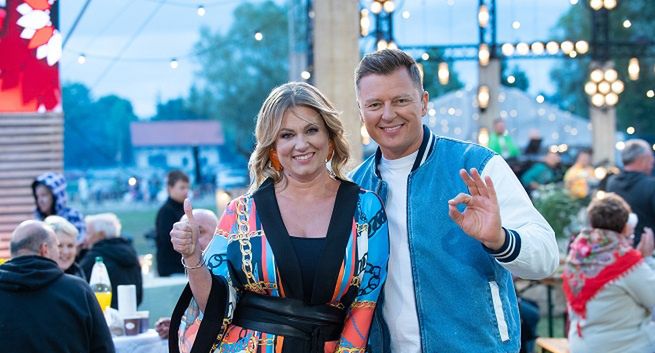 Kto wystąpi na „Biesiadzie rockandrollowej” nad jeziorem Śniardwy? Relacja w TVP2