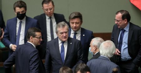 Jawność majątków rodzin polityków. Były premier po prostu się zaśmiał