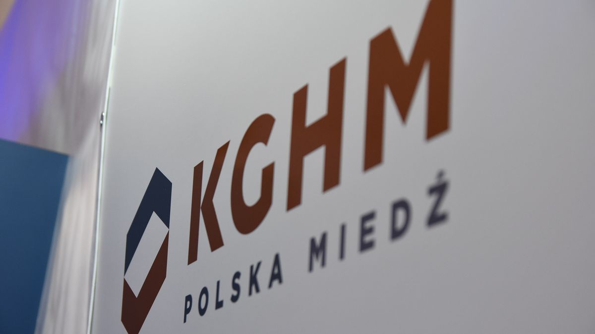 Według związkowców Huty Miedzi Głogów jeden z kierowników przeszedł do pracy w stanie nietrzeźwości