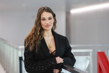 Alicja Szemplińska o przykrych sytuacjach z mężczyznami z branży. Miała wtedy 14 lat