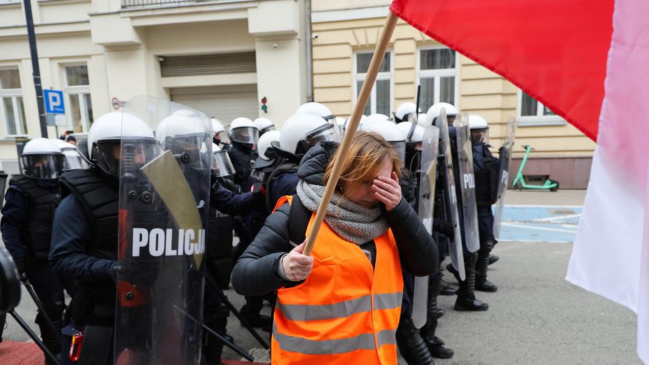 Warszawa. Protest rolników i innych związków pod Sejmem