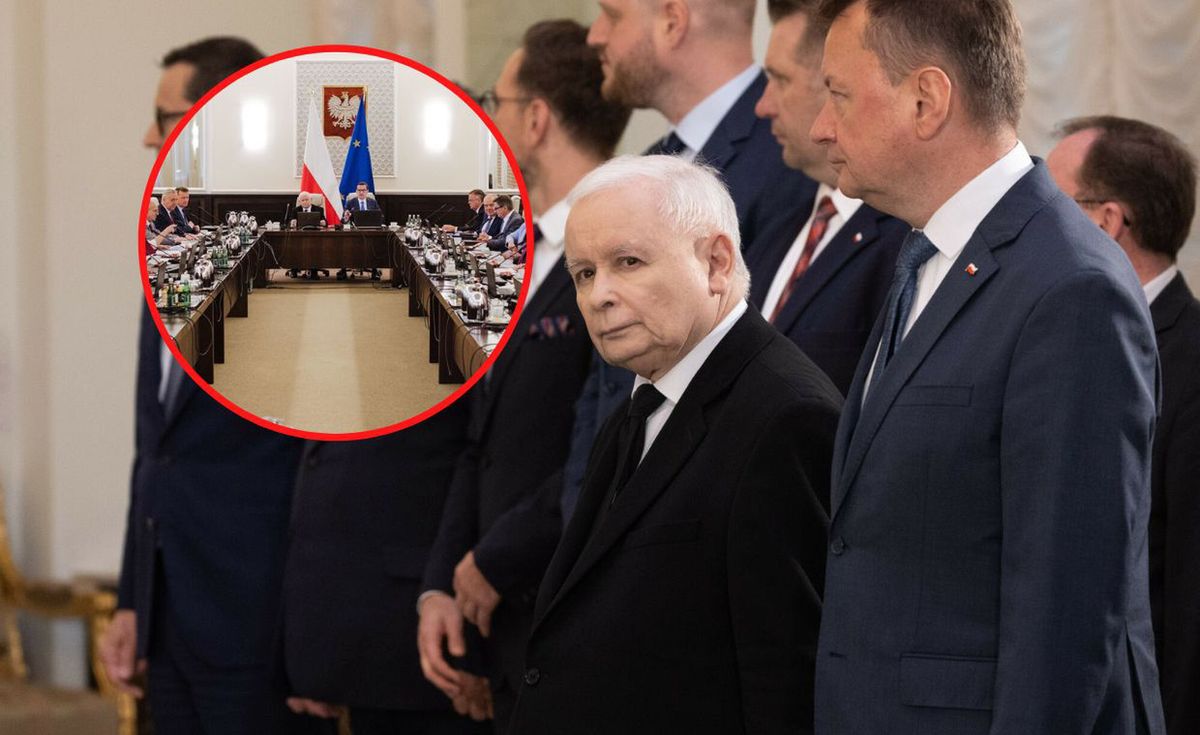 Tajemnica zdjęcia z Kaczyńskim. Wiemy, kto wyznaczył mu miejsce