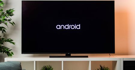 Android TV - jakie są mocne i słabe strony systemu Smart TV od Google?