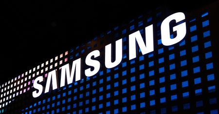 Samsung pokazuje nową modę. Jak Polacy kupują telewizory?