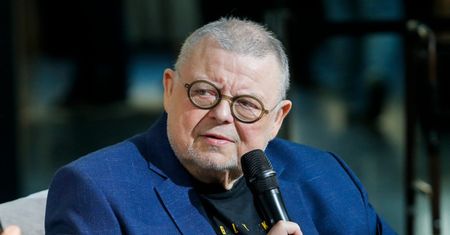Wojciech Mann informuje zatroskanych fanów, że... ŻYJE: "Od kontuzji do zgonu jest jeszcze pewien dystans" (FOTO)