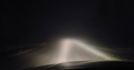 Gęsta mgła spowiła województwo lubelskie. Trudne warunki na drogach