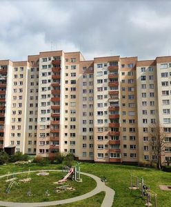 Mieszkańcy chcą zlicytować lokal niepełnosprawnych sąsiadów. Twierdzą, że przeszkadza im zapach