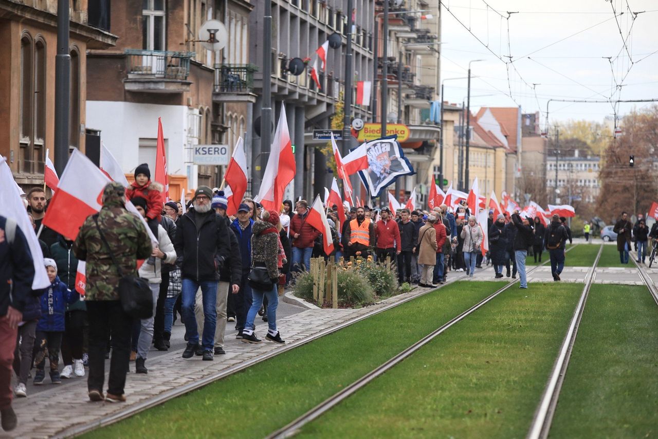 Poznań: Marsz Niepodległości kolejny raz w Poznaniu. Trwa zbiórka pieniędzy. O której rozpoczęcie wydarzenia?