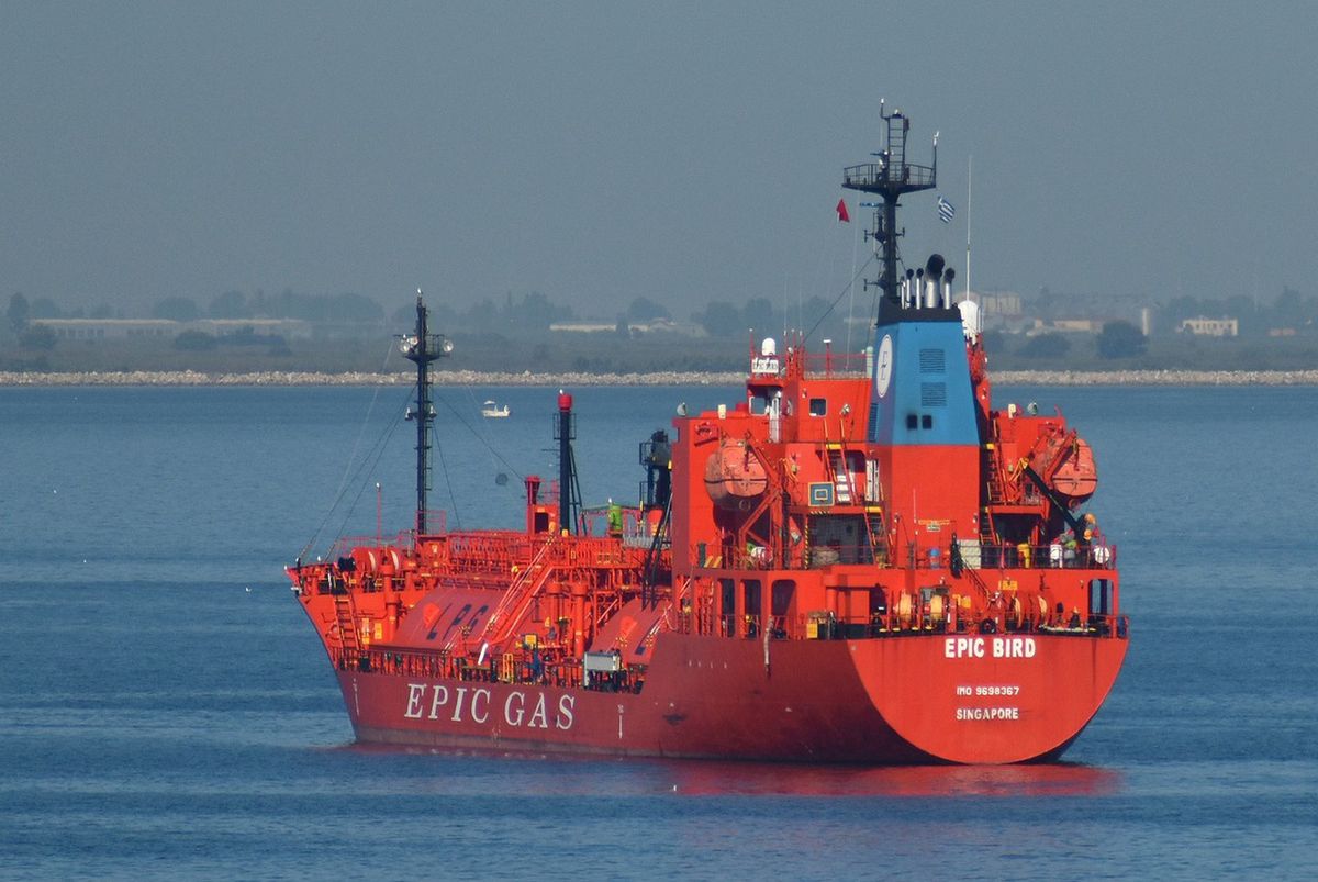 O navă turcească a fost avariată de o explozie a unei mine în Marea Neagră
