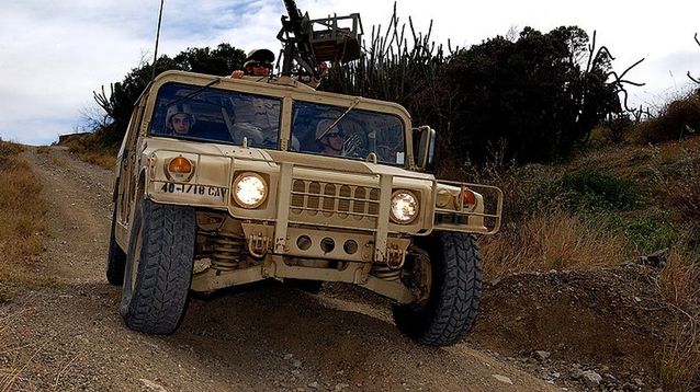 Z legendarnej terenówki zrobili wózek golfowy - profanacja? [wideo] 1