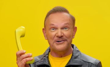 Cezary Pazura "killerem cen". Reklamuje sieć elektromarketów