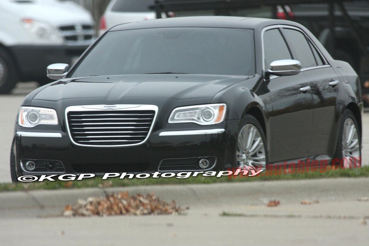 Nowy Chrysler 300C przyłapany bez kamuflażu!