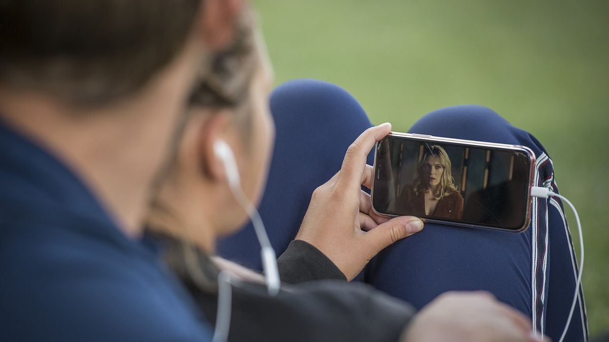 Nowelizacja prawa autorskiego może przynieść dodatkowe profity patostreamerom i branży porno.