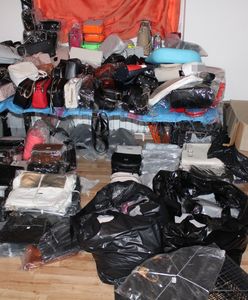 Mazowieckie. Zlikwidowano magazyn z podrobioną odzieżą i tekstyliami