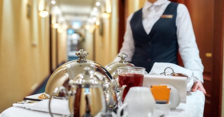 Jak nie popełnić gafy w hotelu? Są zachowania, na które trzeba uważać