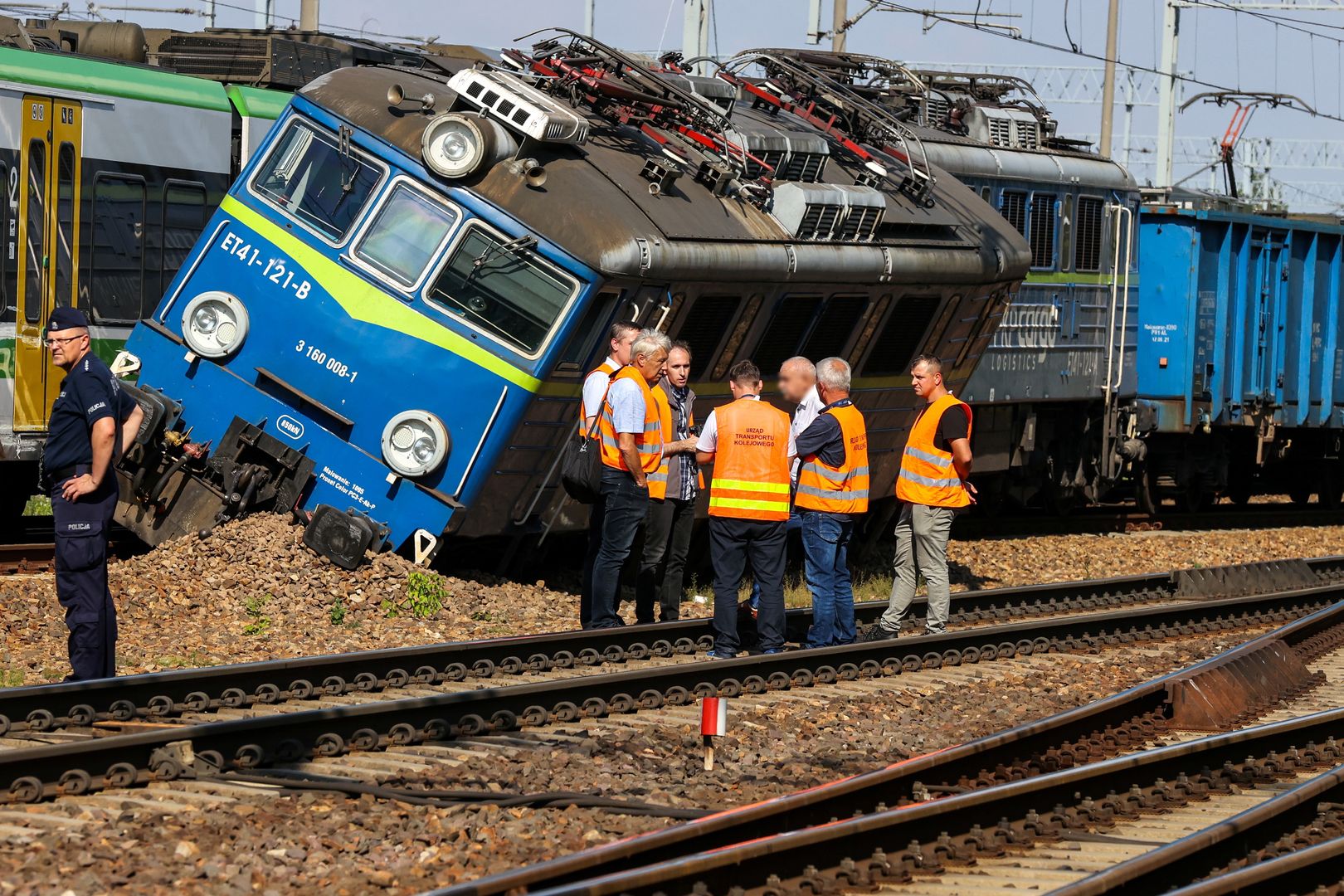 miejsce zderzenia poci�g�w
Marian Zubrzycki
Koleje Mazowieckie, linia kolejowa, poci�g, poci�gi, tor, zderzenie, koleje, kolejowy, transporcie szynowym, transport szynowy, wypadek, zdarzenie