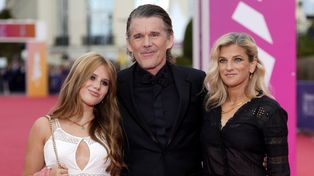 Ethan Hawke zabrał na czerwony dywan żonę i 15-letnią córkę