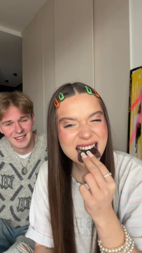 Nicol Pniewska testuje czekoladki za 5 tys. euro