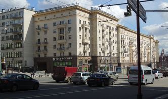 Yves Rocher zamyka flagowy sklep i spa w Moskwie. Rosyjski rynek uznał za toksyczny