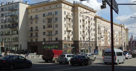 Yves Rocher zamyka flagowy sklep i spa w Moskwie. Rosyjski rynek uznał za toksyczny