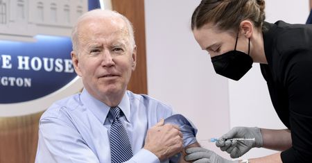 Joe Biden: COVID-19 nie kontroluje już naszego życia