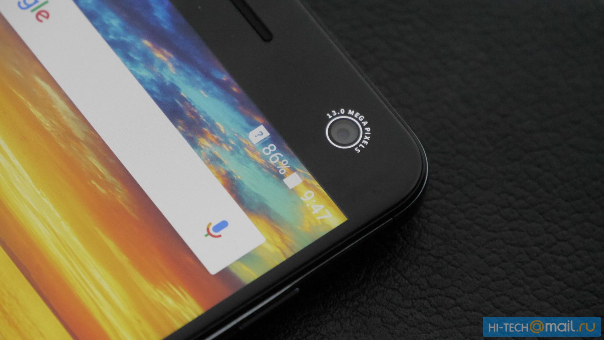 ZTE Blade V8 w pełnej krasie. Ma podwójny aparat 3