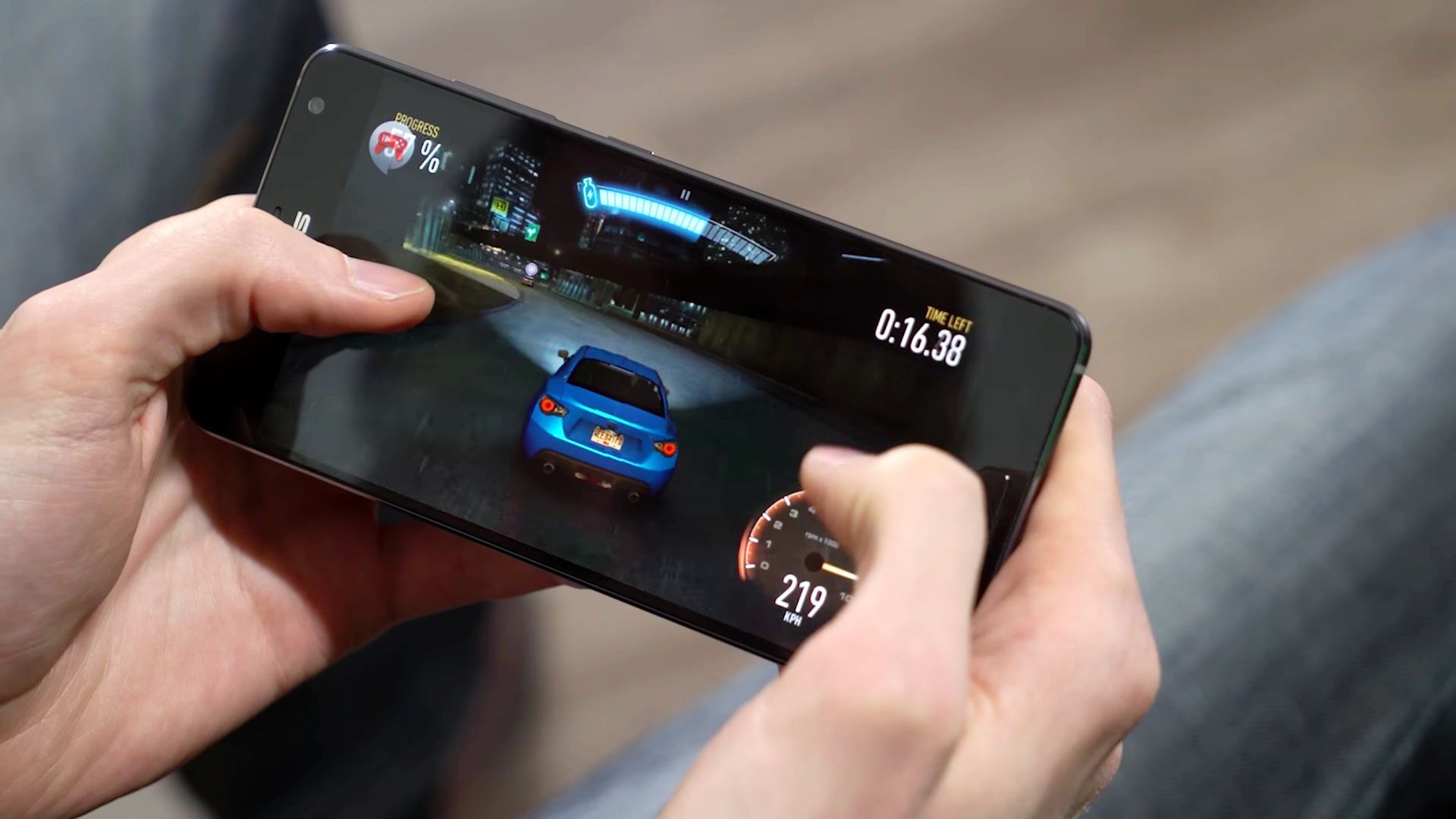 Asus ZenFone AR z 8 GB RAM-u oficjalnie. Stworzony z myślą o rozszerzonej i wirtualnej rzeczywistości 2