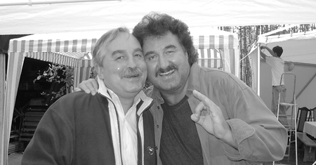 Andrzej Krawczyk nie spoczął w grobie brata. "Krzysztof go poprosił"