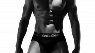 SEKSOWNA reklama Calvina Kleina!