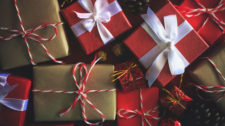 Uniwersalne prezenty na święta - propozycje do 100, 300 zł i droższe 1