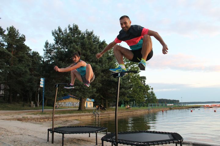 Pretekst do zabawy dla dorosłych, czyli co nieco o najnowszym polskim trendzie – zajęciach na trampolinach