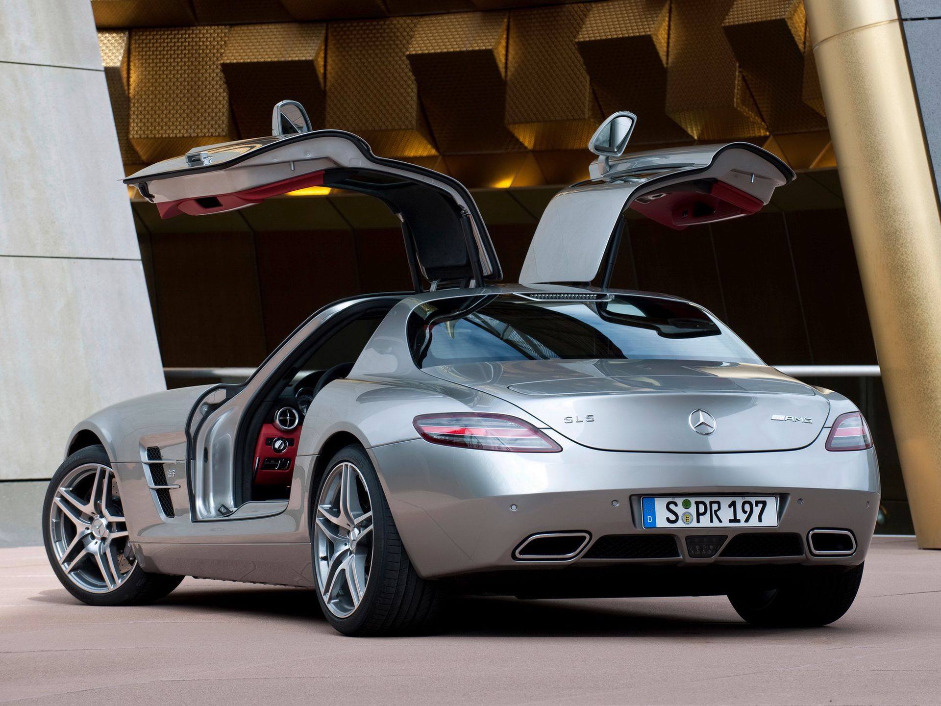Żegnamy króla: odchodzi Mercedes-Benz SLS AMG 16