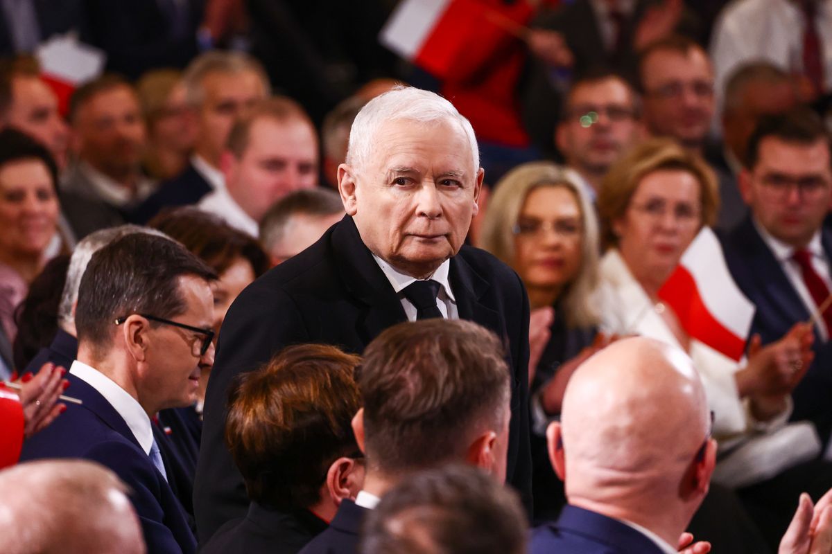 Prezes PiS Jarosław Kaczyński ma kadencję do 2025 roku. Część Polaków chciałaby, żeby w fotelu prezesa PiS nie był już niebawem