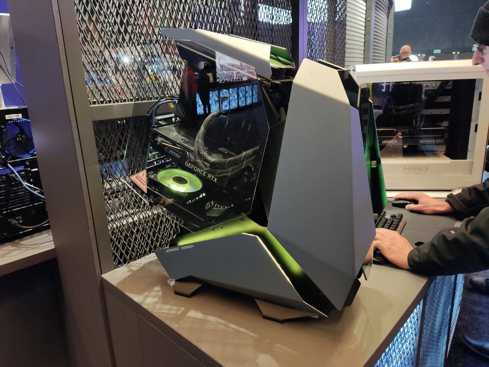 Intel Extreme Masters 2023 - modding komputera