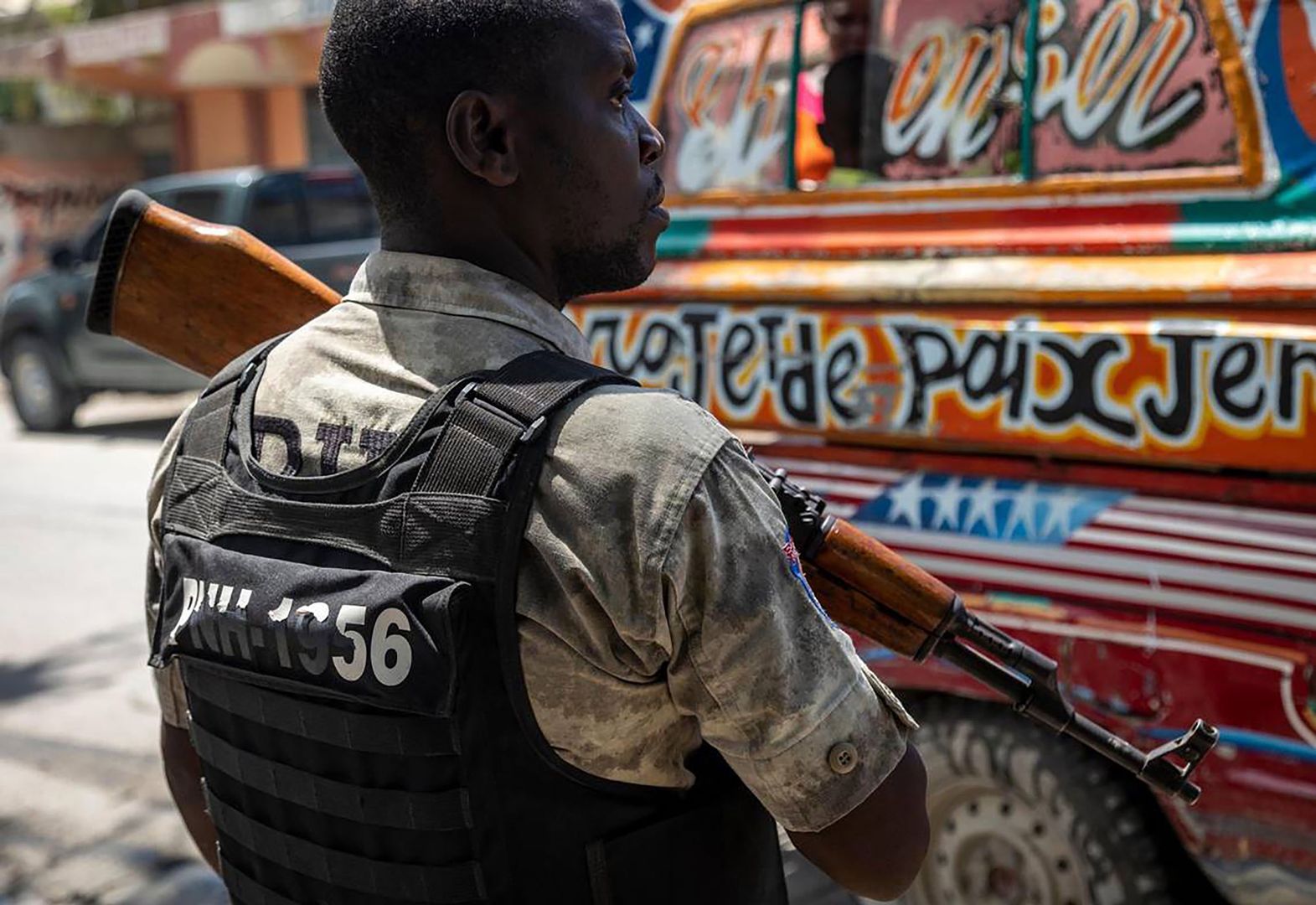 Setki zabitych, tysiące zmuszonych do ucieczki. Gangi pustoszą Haiti