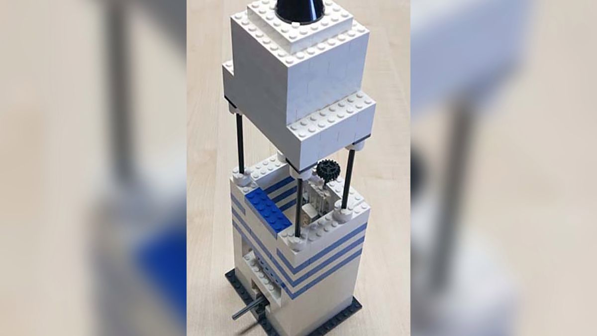 Klocki LEGO i moduł aparatu z iPhone’a 5. Tyle wystarczyło do stworzenia mikroskopu 1