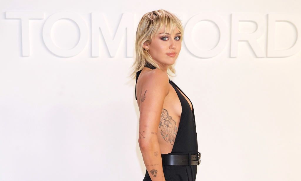 Miley Cyrus i Isabella Rosselini wspierają Strajk Kobiet