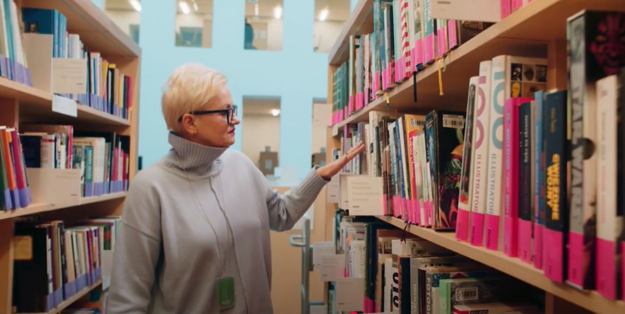 Bożena – niezwykła bibliotekarka z Biblioteki Publicznej m. st. Warszawy