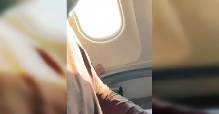 Obrzydliwy moment podczas lotu. "To małe słodkie paluszki"