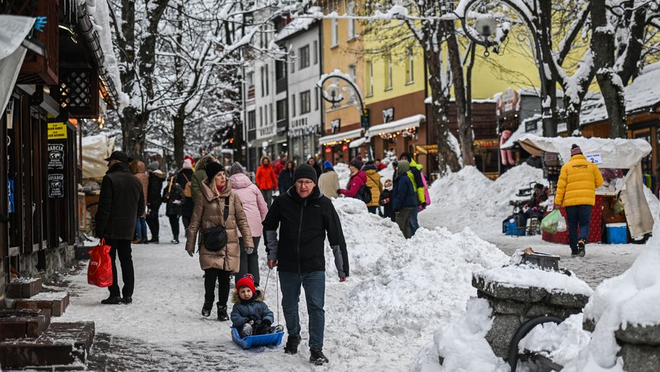 Winter strikes back in Poland
ZAKOPANE, POLAND - JANUARY 22: People enjoy their time in the city center covered in snow after snowfall in Zakopane, Poland on January 22, 2023. After unusually warm weather during the first 2 weeks of January 2023, heavy snowfalls have been happening all over Poland, with the South of Poland being under orange and yellow forecast alerts as up to 30 cm of snow could fall in the southern mountain region. (Photo by Omar Marques/Anadolu Agency via Getty Images)
Anadolu
cold weather, snowfall, forecast, snow alert, winter season