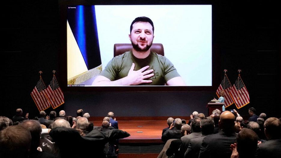 Wołodymyr Zełenski został powitany w Kongresi USA oklaskami