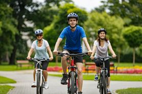 Młodsi nie przepadają za rowerem, starsi wolą go od biegania, czyli jakie dyscypliny uprawiają Polacy?