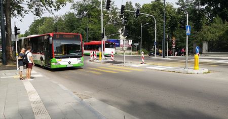 Przebudowa Al. Racławickich. Ułożą ostatnią warstwę nawierzchni, będą utrudnienia