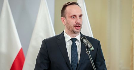 Kowalski zapytany o treść hymnu. Zobacz, co odpowiedział