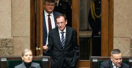 Stanowcza reakcja PiS. "Policjanci nie mają prawa tknąć posłów"