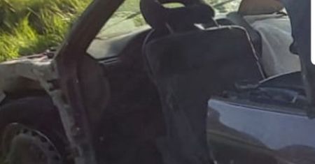 Szalony pościg za kierowcą pod Kłodzkiem. Opel bez drzwi próbował zepchnąć radiowóz z drogi