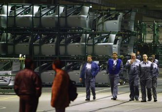 Dalsze zwolnienie z ZUS, bank godzin, dłuższe umowy okresowe. Biznes chce zmian w tarczy